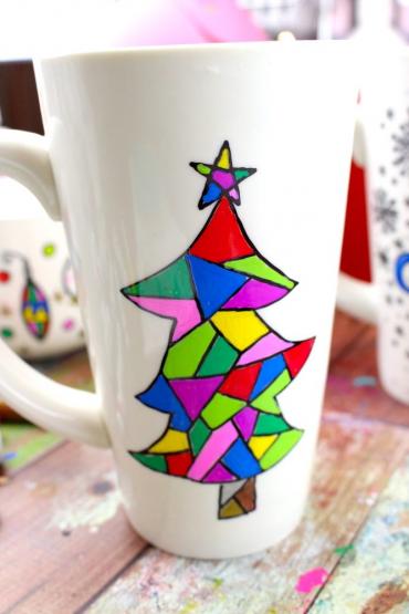 diy-sharpie-mugs-large-10-diy-christmas-gifts-christmas-tree-mug.jpg